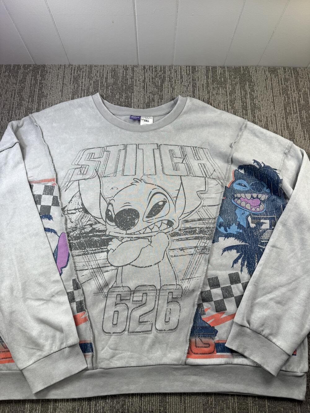 Disney Stitch Sweatshirt Womens 2XL Gray 626 Graphic Crew Neck Fleece Pullover